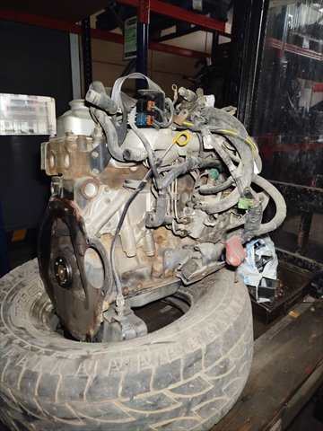 Foto 3ª: Motor Completo Nissan Frontier 2.5 D D21 4P [TD25] (1994)