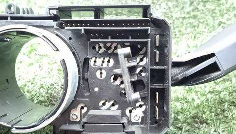 Foto 3ª: Mando Luces Seat Cordoba 1.9 TDI 131CV 96KW [BLT] (2007)