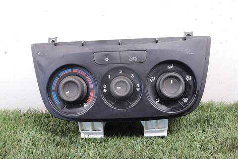 Mando Climatizador Fiat Doblo 1.9 D II 120CV 88KW 152) 263A2000