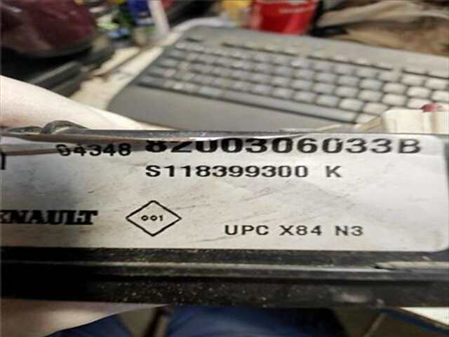 Caja Reles Fusibles Renault Megane 1.5 CONFORT EXPRESSION [1.5 LTR. - 74 KW DCI DIESEL] II BERLINA 5P (10.2002-_)