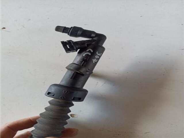 Foto 2ª: Bomba Embrague Peugeot 307 2.0 [2.0 LTR. - 100 KW 16V CAT (RFN - EW10J4)] [RFN (EW10J4)]