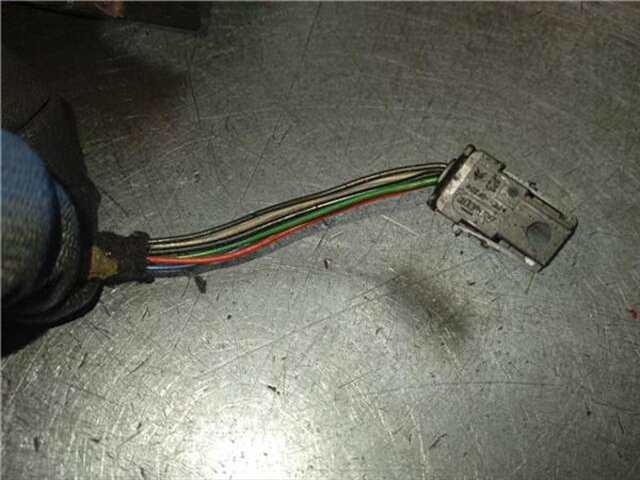 Foto 3ª: Retrovisor Derecho Peugeot 307 1.6 SW [1.6 LTR. - 80 KW HDI FAP CAT (9HZ - DV6TED4)] [9HZ (DV6TED4)]