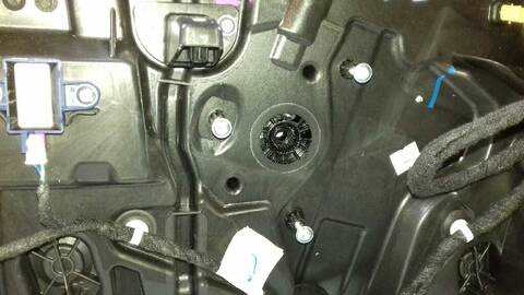 Foto 2ª: Elevalunas Eléctrico Delantero Izquierdo Jeep Compass 2.0 CRD 140CV 103KW [55263087] (2017)