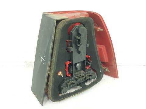 Foto 3ª: Piloto Trasero Izquierdo Volkswagen Bora 1.9 TDI 110CV [AHF] (1998)