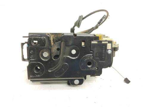 Foto 2ª: Cerradura Puerta Delantera Derecha Volkswagen Passat COMFORTLINE BERLINA 101CV 74KW [AVB] (2001)