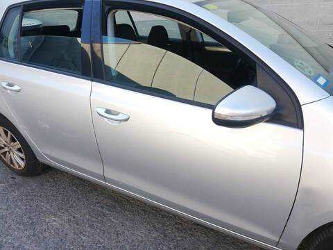 Puerta Delantera Derecha Volkswagen Golf CAYC