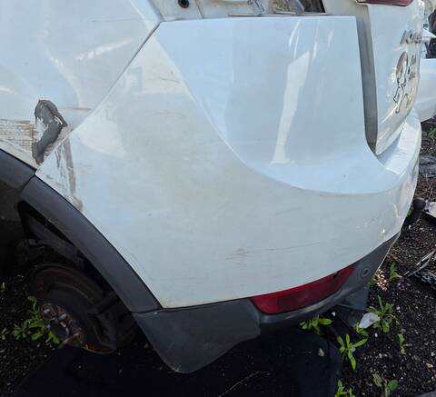 Foto 3ª: Paragolpes Trasero Ford Kuga UFDA (2010)