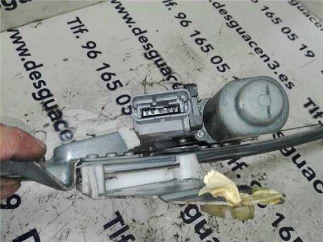 Foto 2ª: Elevalunas Eléctrico Trasero Derecho Peugeot 307 1.6 XS [1.6 LTR. - 66 KW 16V HDI] [9HX]