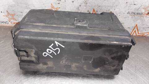 Foto 2ª: Caja Reles Fusibles Mercedes Clase R 280 R 350 CDI 4-MATIC 251.022) 224CV 165KW [OM642950] (2006)