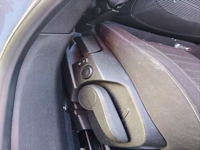 Foto 3ª: Asiento Delantero Derecho Opel Insignia A20DTH BERLINA (2008)