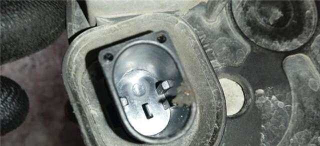 Foto 3ª: Alternador Jeep Renegade 1.6 LIMITED FWD [1.6 LTR. - 88 KW M-JET CAT] [55260384]