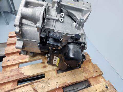 Foto 3ª: Caja Cambios Automatica Volkswagen Golf STYLE 115CV AUT. [DXDE] (2024)