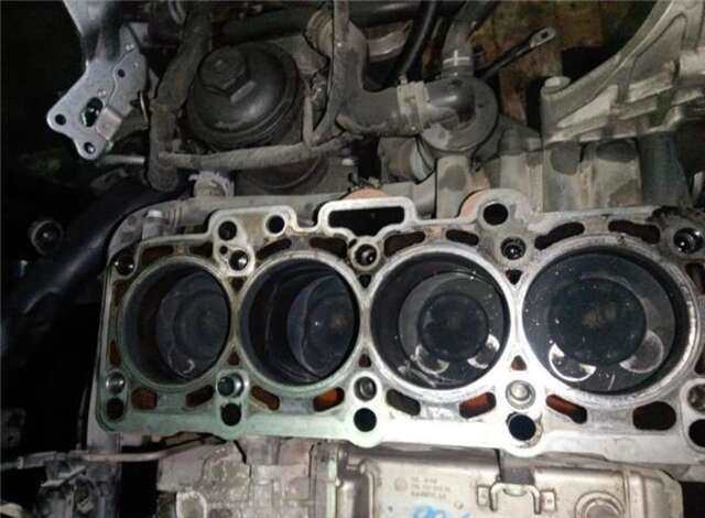 Foto 3ª: Bomba de Agua Volkswagen Golf 2.0 TDI [CFG]