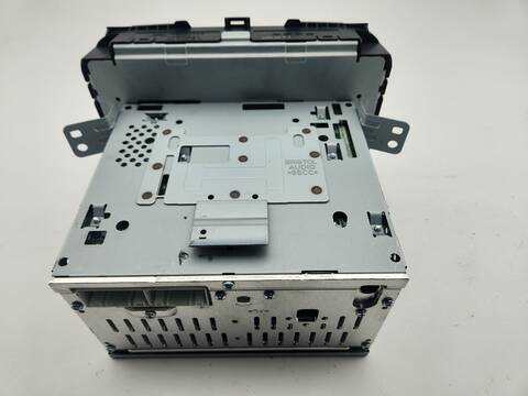 Foto 2ª: Sistema Audio Radio CD Kia Carens BASIC 135CV 99KW [G4FD] (2015)