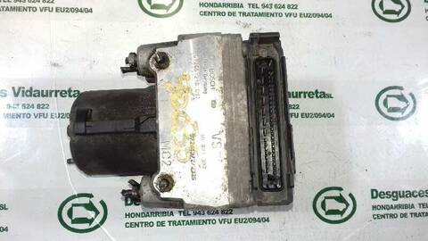 Foto 2ª: Abs Volvo S40 BERLINA 136CV 100KW [D4192T] (1996)