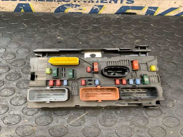 Caja Reles Fusibles Peugeot 207 1.6 HDI90CV/66KW