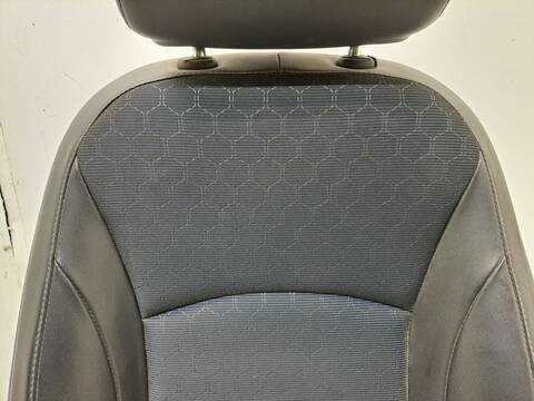 Foto 3ª: Asiento Delantero Izquierdo Ssangyong Tivoli CRYSTAL 4X2 116CV 85KW [673910] (2017)