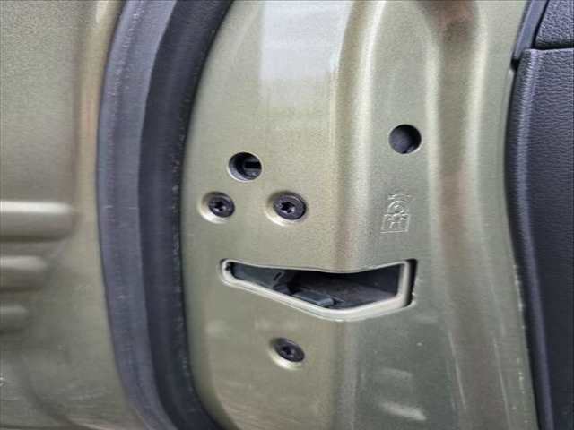 Cerradura Puerta Trasera Izquierda Ford Kuga T8MA