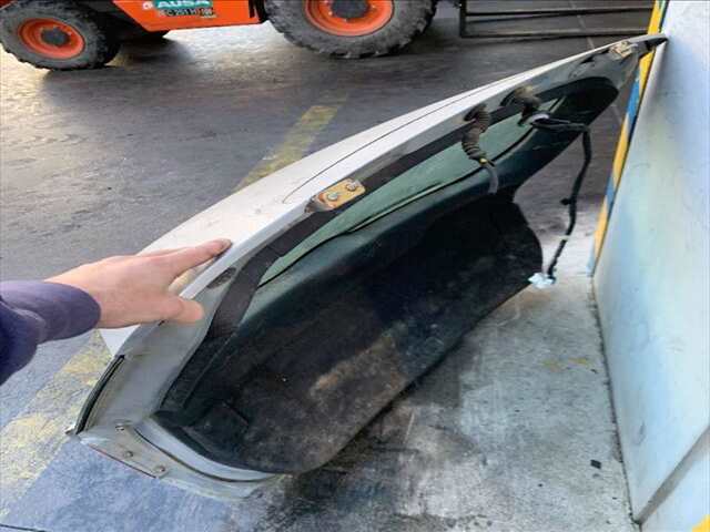 Foto 2ª: Portón Toyota Avensis 2.2 D4D 150CV [2AD] (2009)