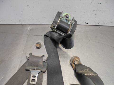 Cinturón Delantero Derecho Isuzu D Max 3.0 TD