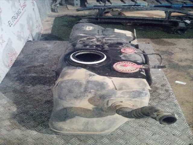 Foto 3ª: Deposito de Combustible Toyota Land Cruiser 163CV 120KW