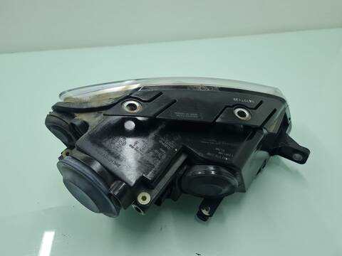 Foto 2ª: Faro Izquierdo Volkswagen Passat ADVANCE BERLINA 140CV 103KW [BKP] (2006)