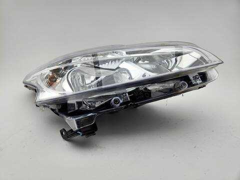 Foto 4ª: Faro Derecho Peugeot 208 ACTIVE 82CV 60KW [HM01] (2014)