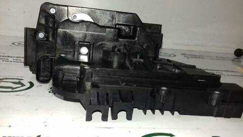 Foto 2ª: Cerradura Puerta Delantera Izquierda Mercedes Clase V 200 136CV 100KW (2014)