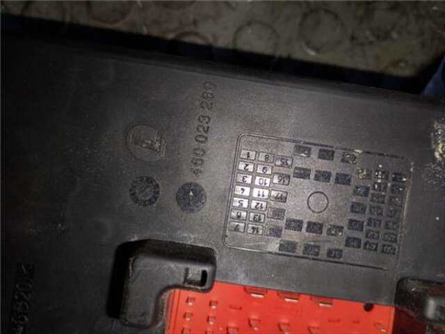 Foto 3ª: Caja Reles Fusibles Saab 9-3 1.9 TTID BERLINA (2003-_) [Z 19 DTR]