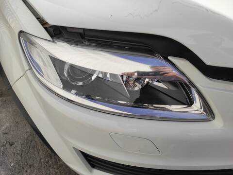 Faro Derecho Audi Q7 BTR