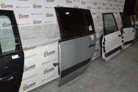 Foto 3ª: Puerta Trasera Izquierda Renault Espace 2.2 DCI TD 150CV 88KW (2002)
