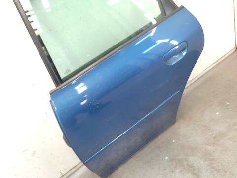 Foto 3ª: Puerta Trasera Izquierda Audi A3 1.6 ATTRACTION 101CV 74KW