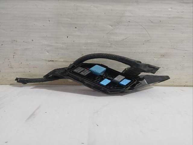 Caja Reles Fusibles Toyota Corolla 1.8 HYBRID ZWE211) 122CV