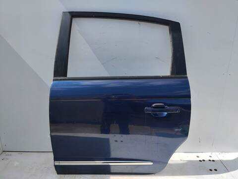 Foto 2ª: Puerta Trasera Izquierda Ssangyong Rodius 2.7 TD CAT 163CV 120KW [D27DT] (2008)