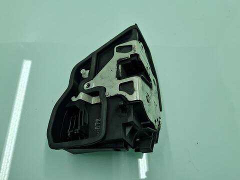 Foto 2ª: Cerradura Puerta Trasera Derecha Bmw X3 2.0D 150CV 110KW [M47N204D4] (2005)