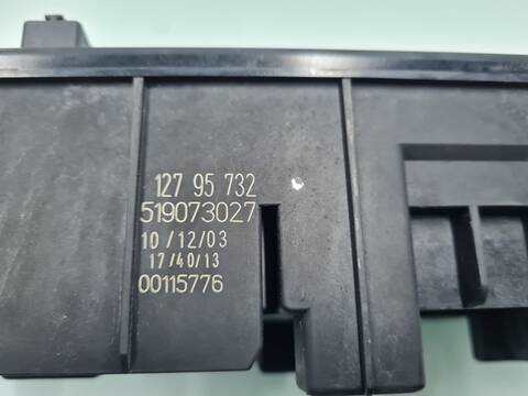Foto 2ª: Caja Reles Fusibles Saab 9-3 2.2 TID LINEAR BERLINA 125CV 92KW [D223L] (2004)