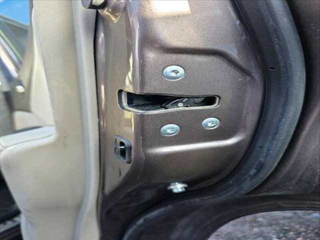 Cerradura Puerta Trasera Derecha Honda Crv N22B4 RE)
