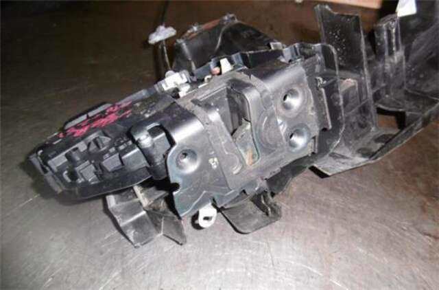 Foto 2ª: Cerradura Puerta Delantera Derecha Toyota Land Cruiser 3.0 VXL [3.0 LTR. - 127 KW TURBODIESEL] [1KZTE]