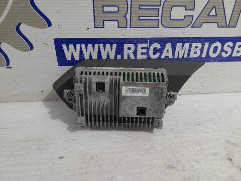Foto 3ª: Pantalla Multifuncion Mercedes Clase E 180 2.1 CDI CAT AUT. 170CV [OM651924] (2009)