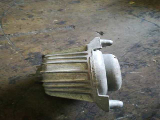 Foto 3ª: Soporte Motor Mercedes Clase C 160 C 220 CDI BLUEEFFICIENCY 204.302) COUPE 170CV 125KW [651911] (2011)