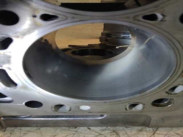 Foto 2ª: Bloque Motor Bmw Serie 5 518 4.4 V8 300 KW [408 CV] 408 CV [N63B44A] (2011)