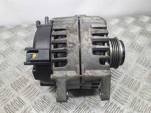 Foto 2ª: Alternador Mercedes Clase C 160 C 63 AMG 205.386) COUPE 476CV 350KW [177980] (2016)