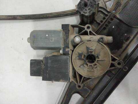 Foto 2ª: Elevalunas Eléctrico Delantero Izquierdo Peugeot 3008 1.2 THP/ PURETECH 130 MRHNSM MRHNSU MRHNSJ MRHNYW ... 131CV 96KW [HNS (EB2ADTS),HNY (EB2DTS)] (2018)