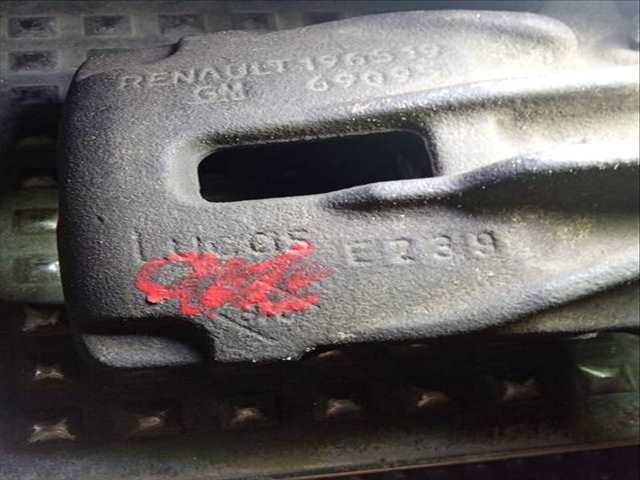 Foto 4ª: Pedal Embrague Renault Trafic L1H1 CAJA CERRADA CORTO 101CV 74KW [F9Q-760] (2004)