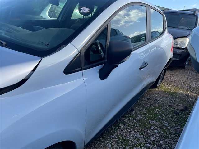 Foto 2ª: Aleta Delantera Derecha Renault Clio 1.1 GASOLINA 73cv [D4FD7] (2017)