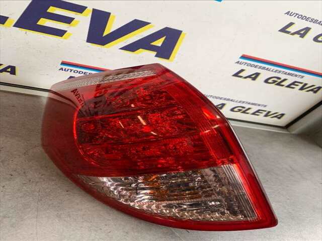 Piloto Trasero Izquierdo Toyota Rav4 2.2 D4D 136-150CV