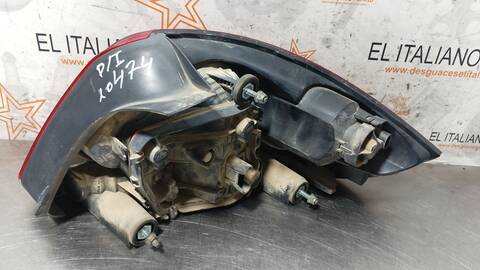 Foto 3ª: Piloto Trasero Izquierdo Fiat Linea DYNAMIC 78CV 57KW [350A1000] (2009)