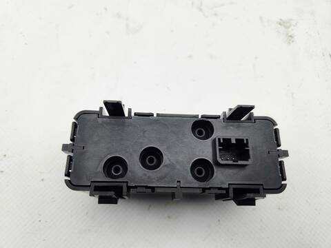 Foto 4ª: Mando Luces Volkswagen Passat R-LINE 4 MOTION 193CV [DXNB] (2024)