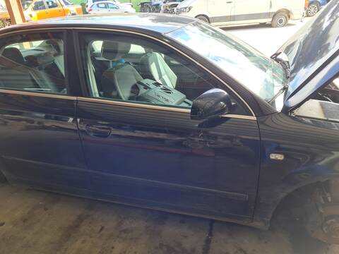 Puerta Delantera Derecha Audi A4 1.9 TDI BERLINA 116CV 85KW