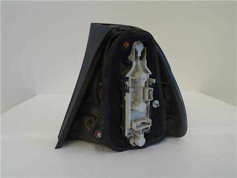 Foto 2ª: Piloto Trasero Izquierdo Bmw Serie 3 315 2.0 318TD 115CV 85KW [M47 D20 (204D4)] (2004)